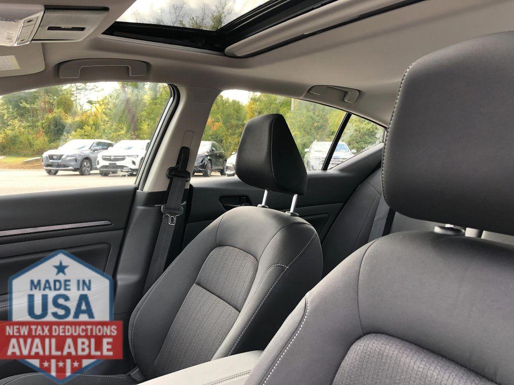 new 2025 Nissan Altima car, priced at $27,970