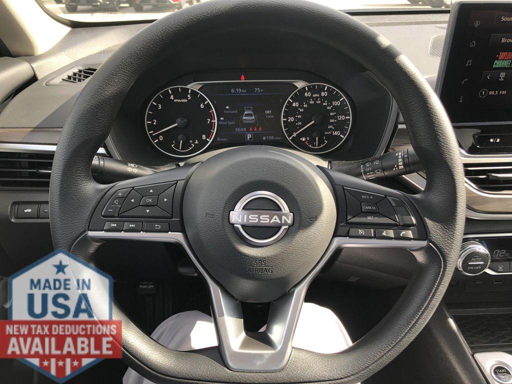 new 2025 Nissan Altima car, priced at $27,970