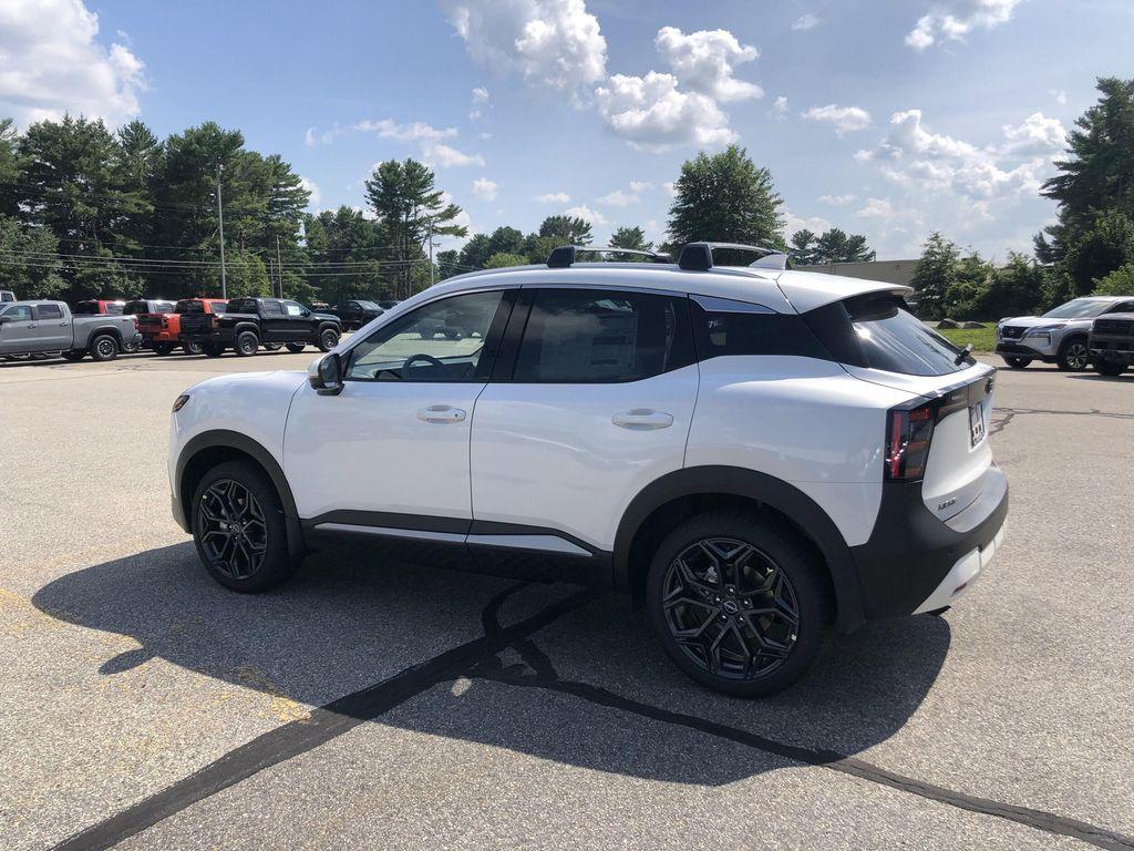 new 2025 Nissan Kicks car, priced at $31,459