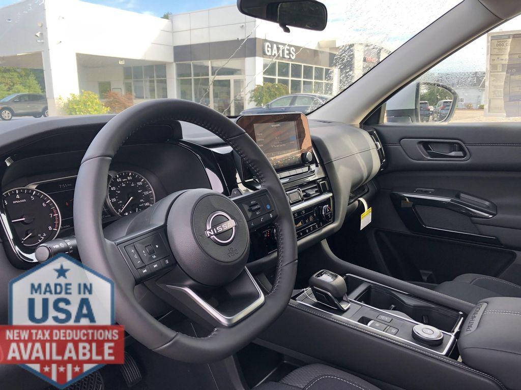 new 2025 Nissan Pathfinder car, priced at $35,363