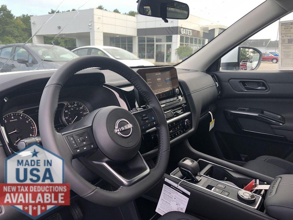 new 2025 Nissan Pathfinder car, priced at $37,330