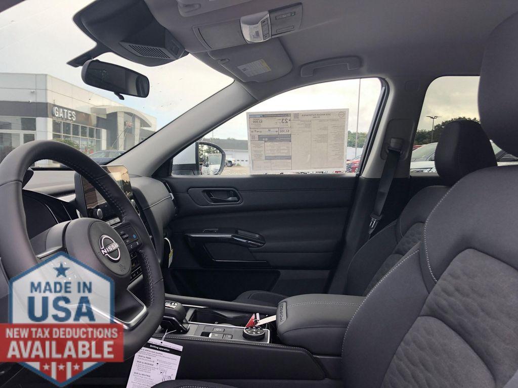 new 2025 Nissan Pathfinder car, priced at $37,330