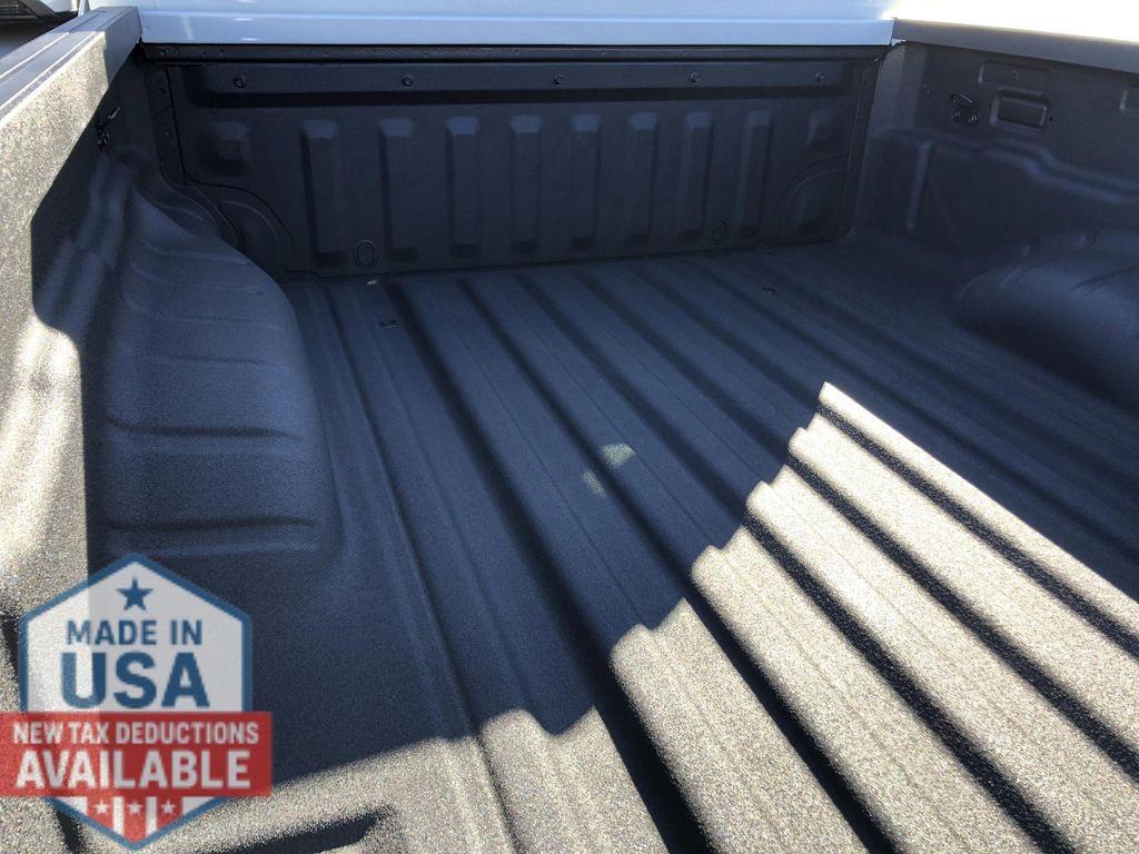 new 2026 Nissan Frontier car, priced at $36,040