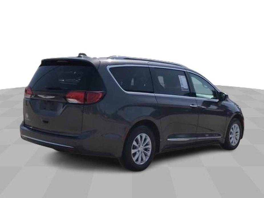 used 2018 Chrysler Pacifica car, priced at $15,999