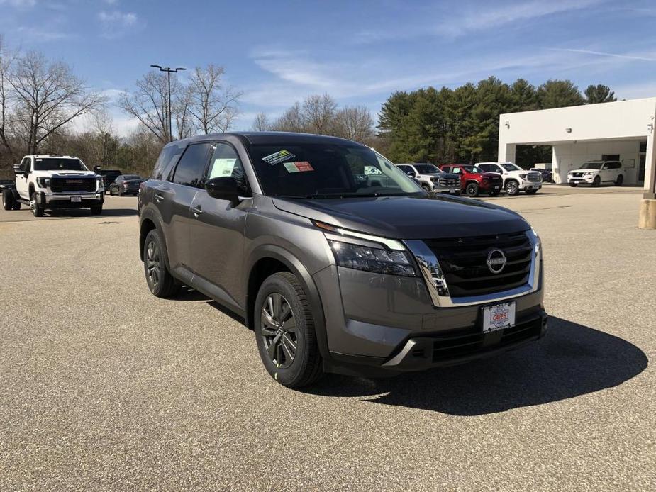 new 2024 Nissan Pathfinder car, priced at $39,910