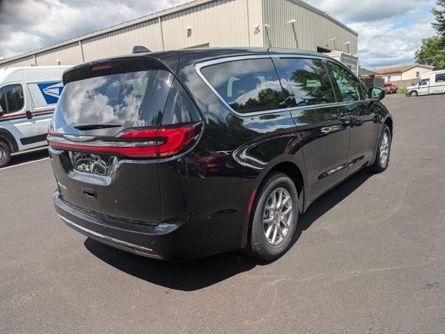 new 2024 Chrysler Pacifica car, priced at $38,995