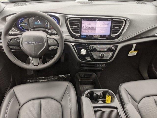 new 2023 Chrysler Pacifica Hybrid car, priced at $45,995