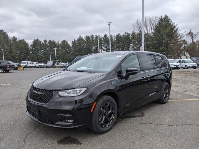 new 2023 Chrysler Pacifica Hybrid car, priced at $45,995