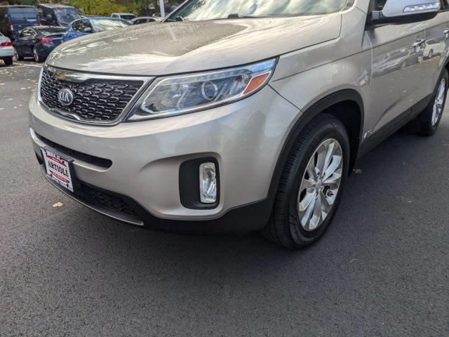 used 2014 Kia Sorento car, priced at $9,985