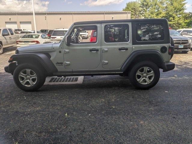 used 2022 Jeep Wrangler Unlimited car, priced at $31,867