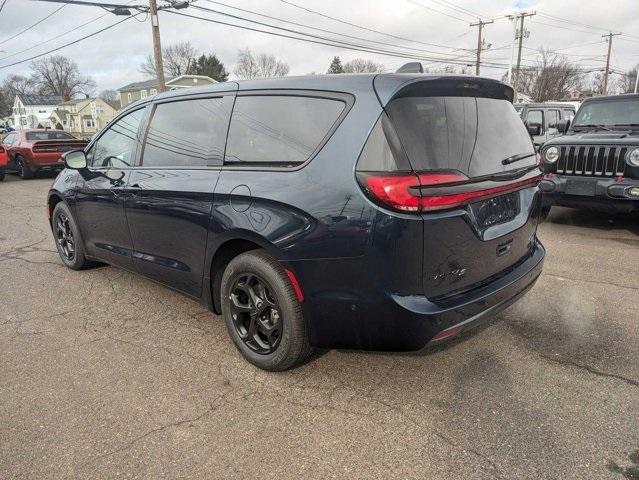 new 2023 Chrysler Pacifica Hybrid car, priced at $47,995