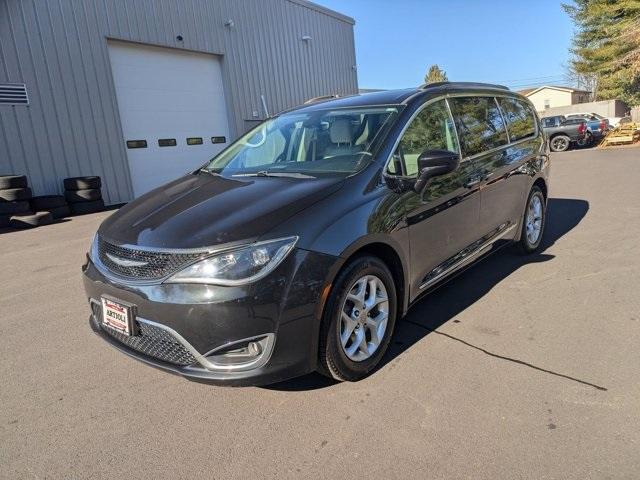 used 2017 Chrysler Pacifica car, priced at $14,989