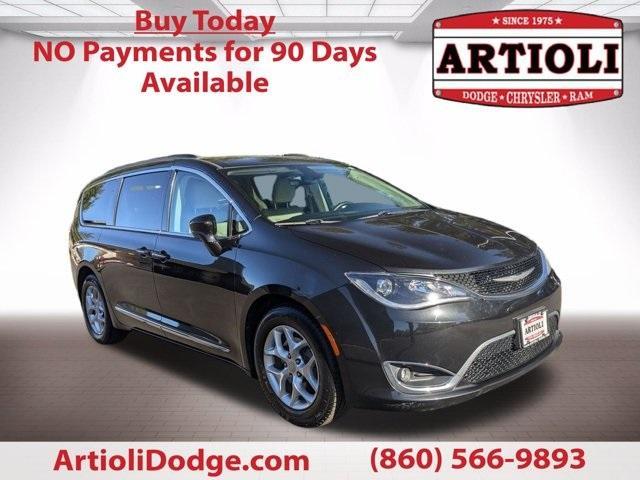 used 2017 Chrysler Pacifica car, priced at $13,989