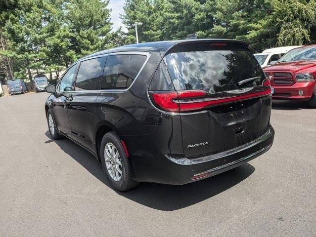 new 2024 Chrysler Pacifica car, priced at $37,995