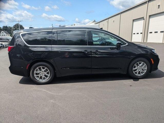 new 2024 Chrysler Pacifica car, priced at $37,995