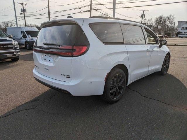 new 2024 Chrysler Pacifica car, priced at $55,910
