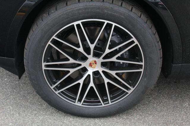 new 2026 Porsche Cayenne car, priced at $102,630