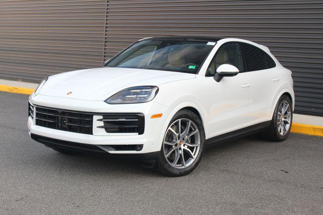 new 2025 Porsche Cayenne car, priced at $108,035