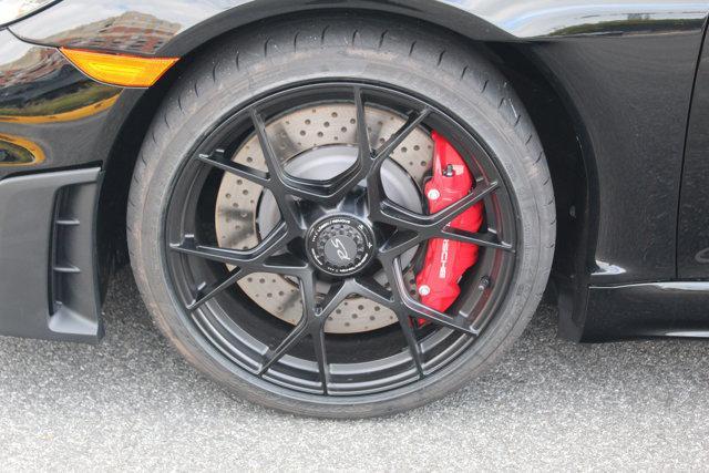 new 2025 Porsche 718 Cayman car