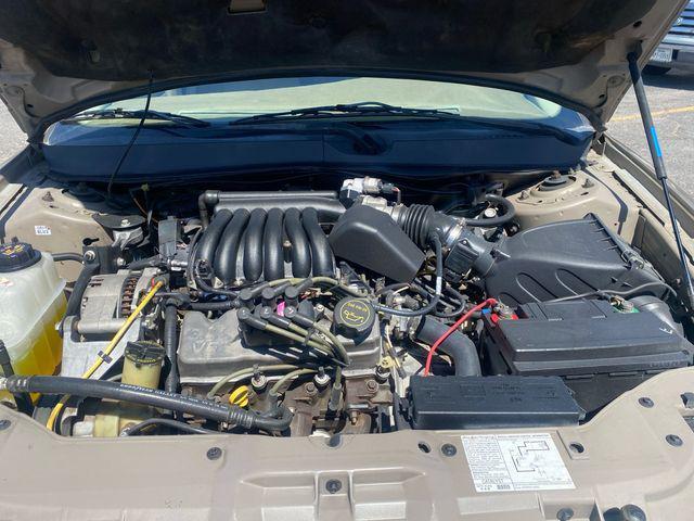 used 2003 Ford Taurus car