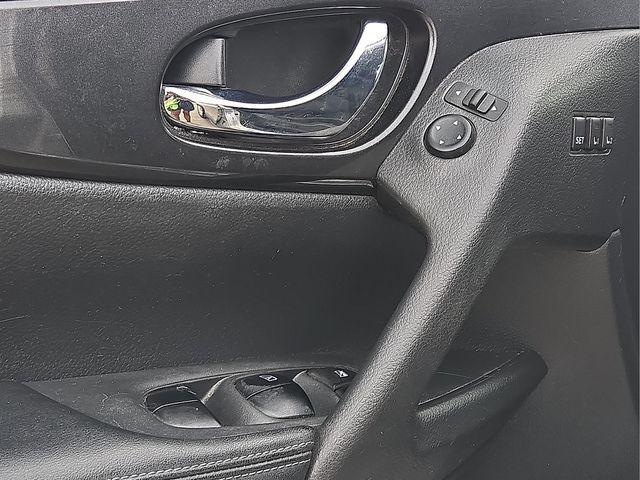 used 2018 Nissan Rogue car, priced at $10,900