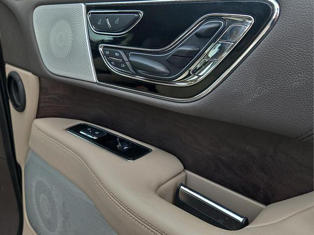 used 2024 Lincoln Navigator car, priced at $76,000