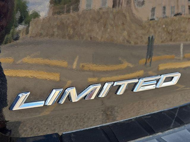 used 2020 Ford Explorer car, priced at $25,000