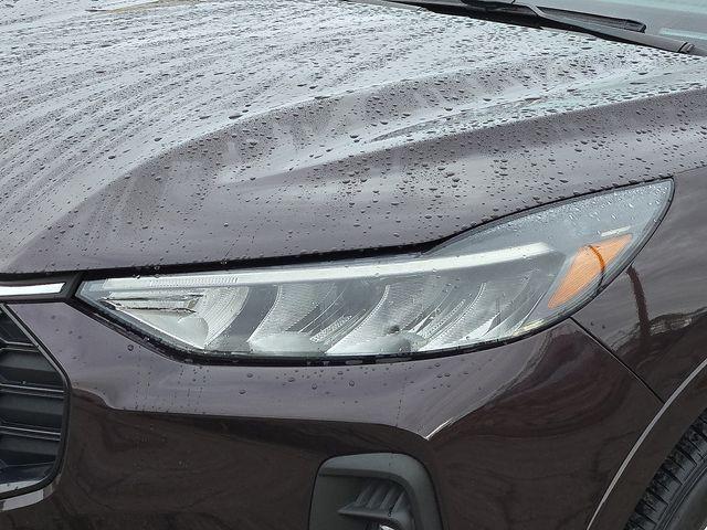 used 2023 Ford Escape car, priced at $24,500