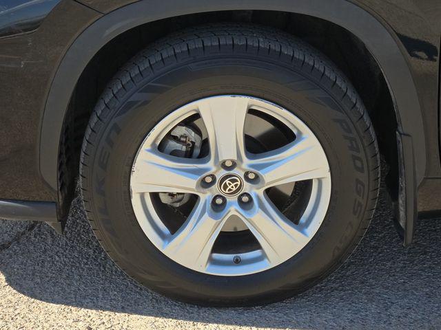 used 2020 Toyota Highlander car, priced at $26,000