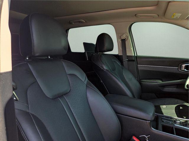 used 2022 Kia Sorento car, priced at $24,900
