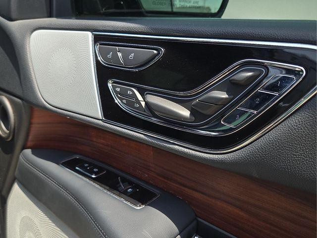 used 2023 Lincoln Navigator car, priced at $69,900