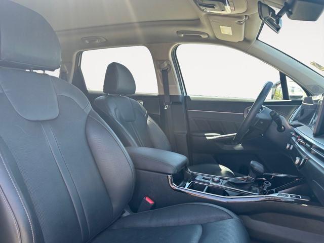 used 2025 Kia Sorento car, priced at $36,500