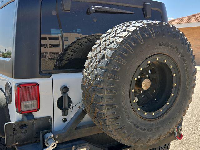 used 2015 Jeep Wrangler Unlimited car, priced at $18,900