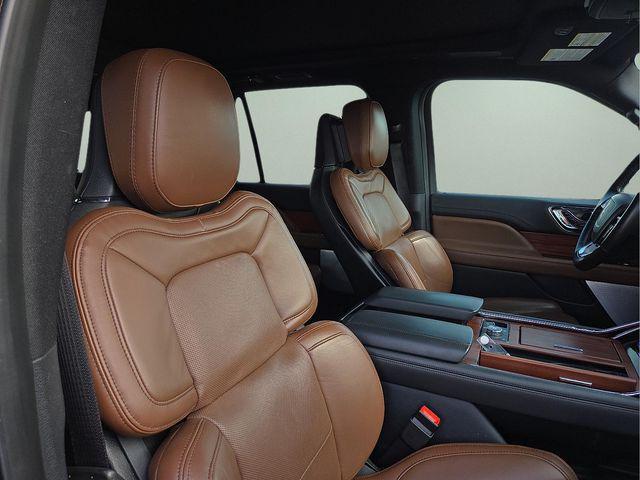 used 2024 Lincoln Navigator car, priced at $67,500