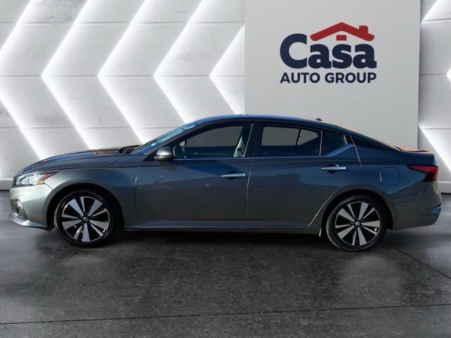 used 2022 Nissan Altima car, priced at $18,900