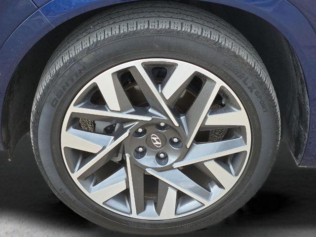 used 2022 Hyundai Santa Fe car, priced at $27,500