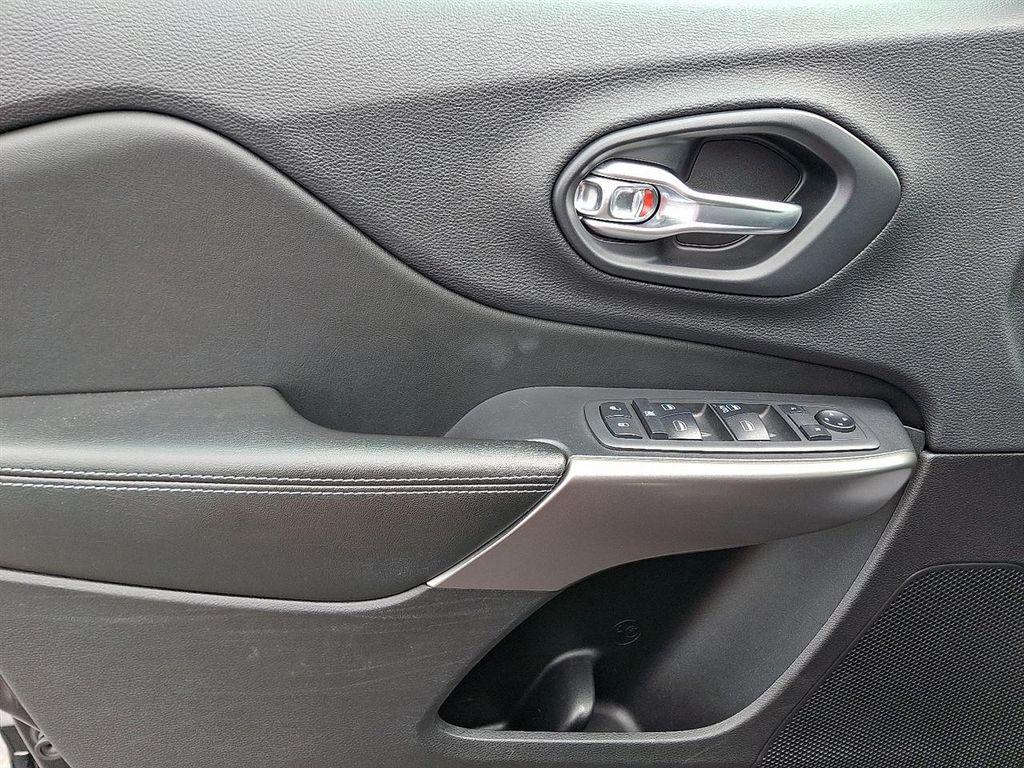 used 2019 Jeep Cherokee car, priced at $16,500