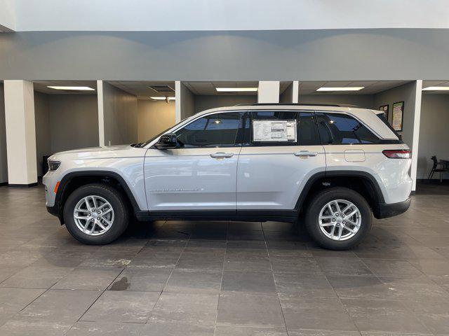 new 2025 Jeep Grand Cherokee car, priced at $34,308