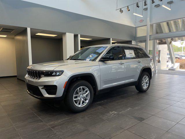 new 2025 Jeep Grand Cherokee car, priced at $34,308