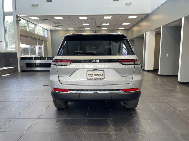 new 2025 Jeep Grand Cherokee car, priced at $34,308