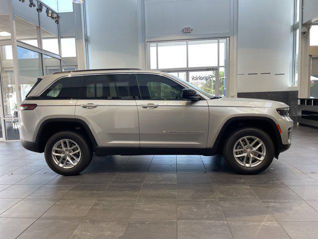 new 2025 Jeep Grand Cherokee car, priced at $34,308