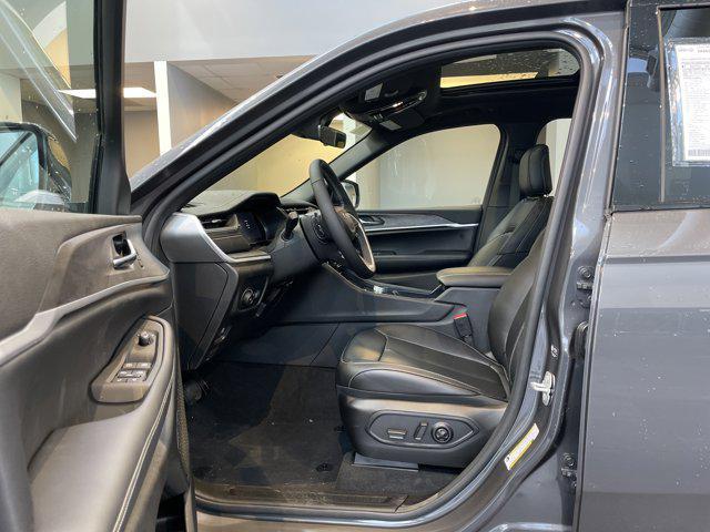 new 2025 Jeep Grand Cherokee car, priced at $46,985