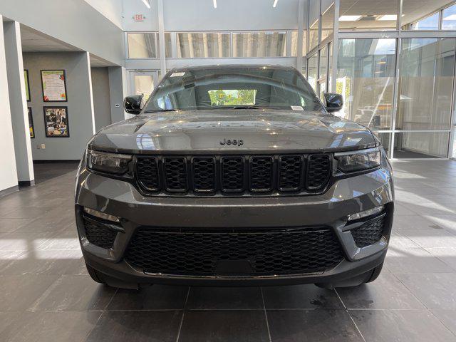 new 2025 Jeep Grand Cherokee car, priced at $46,985