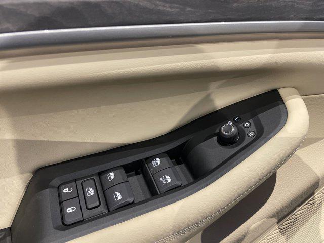 new 2025 Jeep Grand Cherokee car, priced at $44,970