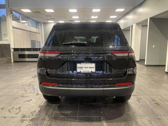 new 2025 Jeep Grand Cherokee car, priced at $44,970