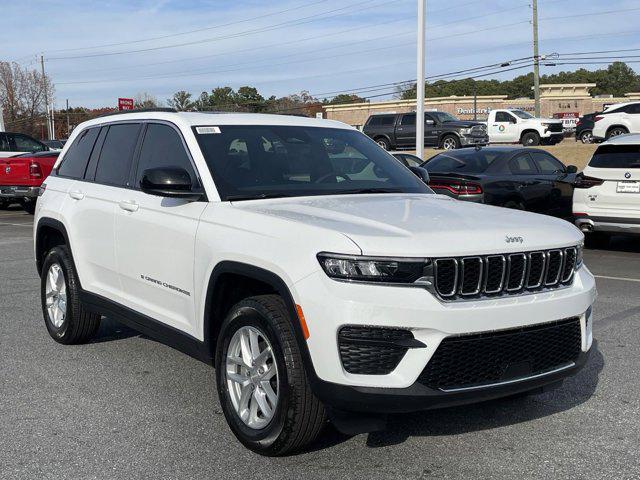 new 2025 Jeep Grand Cherokee car, priced at $37,175