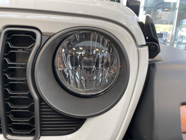 new 2025 Jeep Wrangler car, priced at $34,663