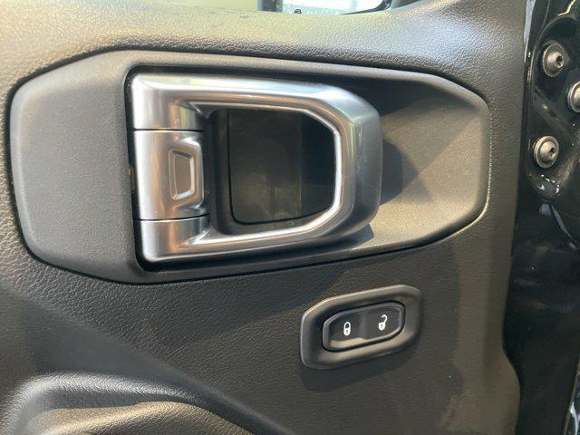 new 2025 Jeep Wrangler car, priced at $31,903