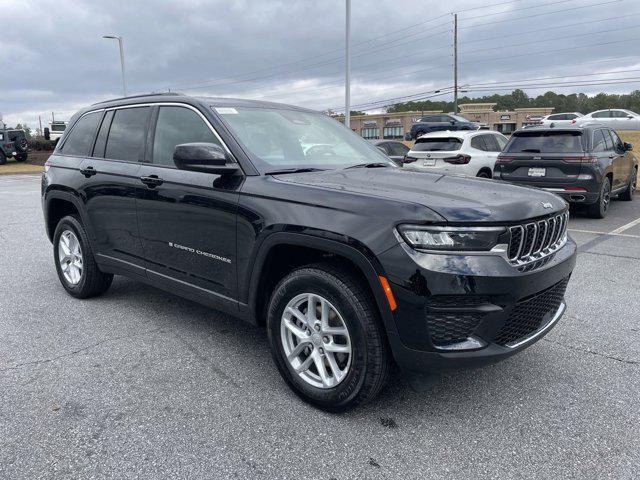 new 2025 Jeep Grand Cherokee car, priced at $38,970