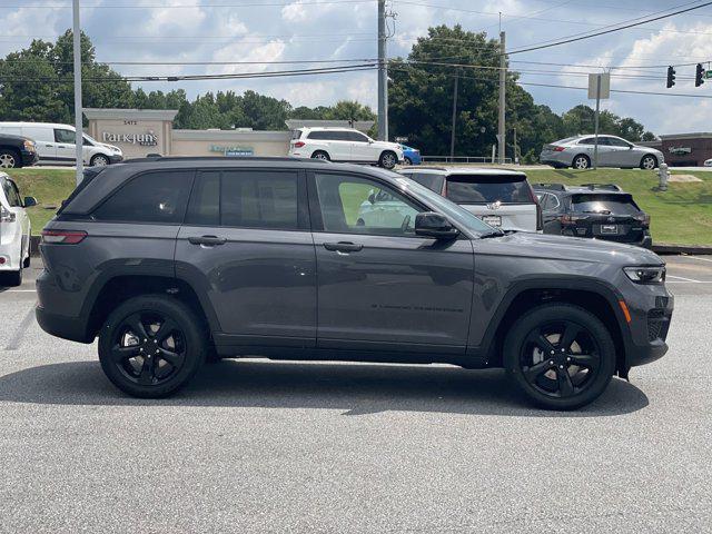 new 2024 Jeep Grand Cherokee car, priced at $43,925